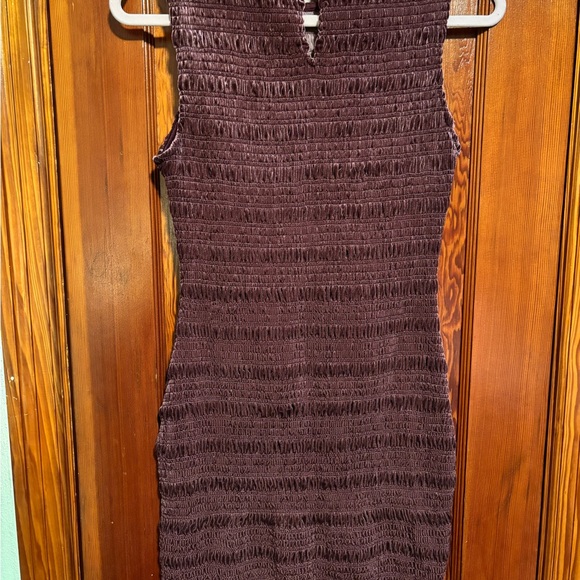 NWT Aqua Wine Velvet Smocked Bodycon Sleeveless Dress - Picture 5 of 5